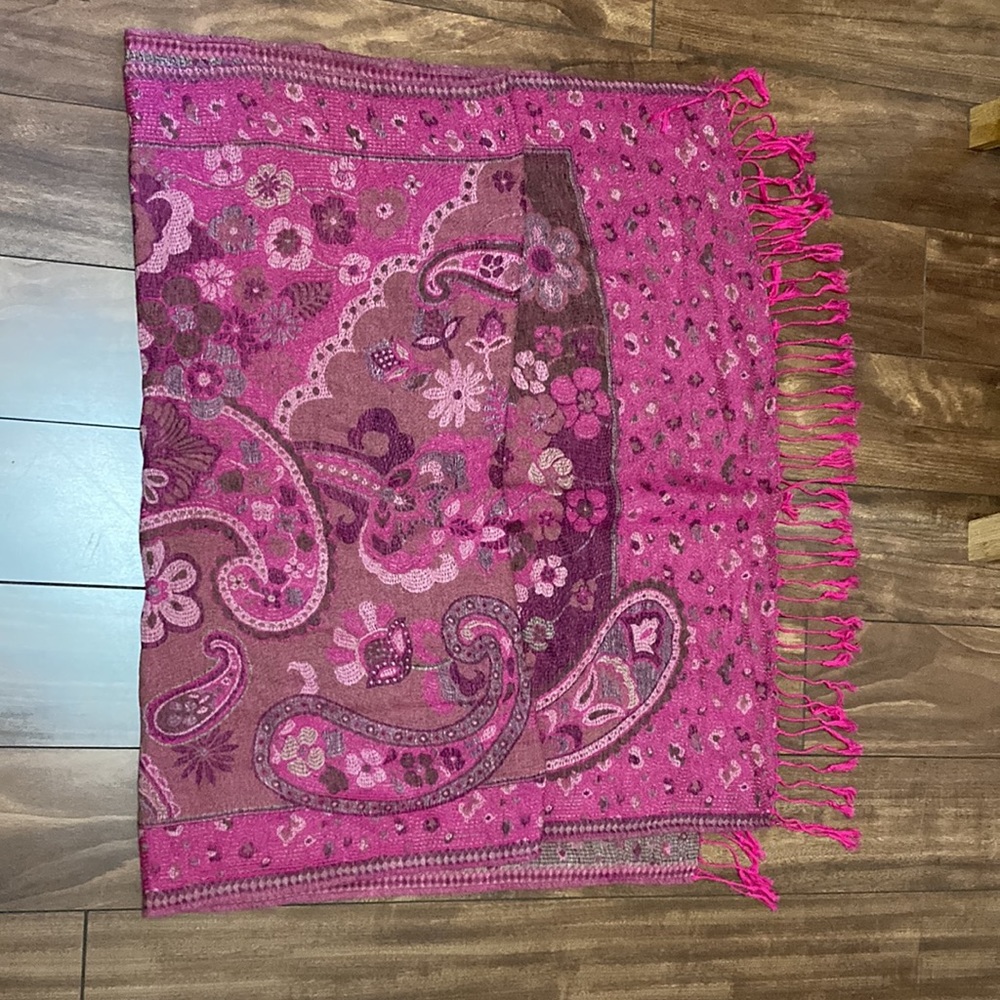 Woman’s Scarf/Wrap